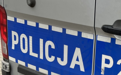 Policja ostrzega przed oszustami organizującymi grę w 